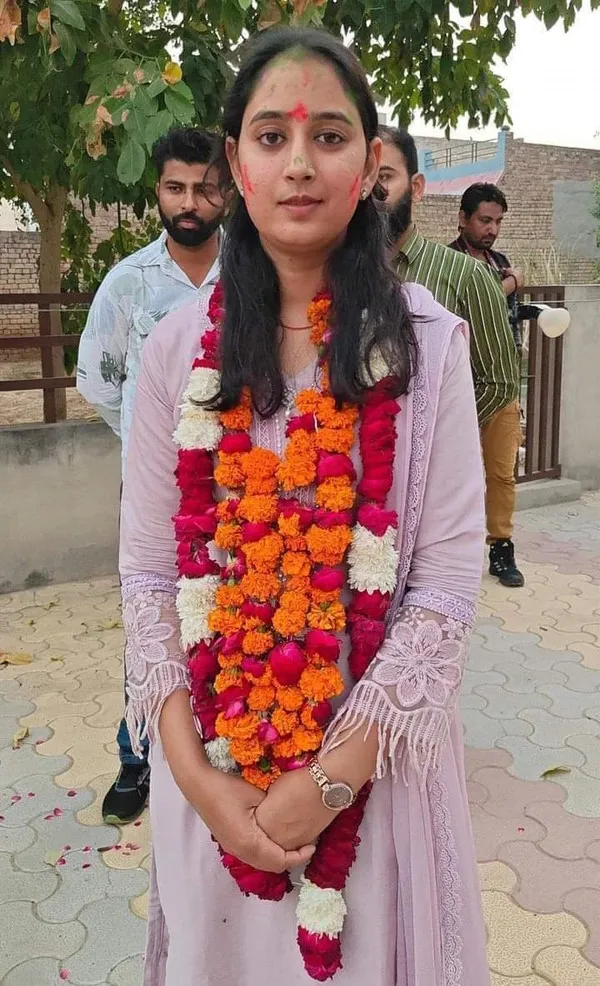 RJS Topper Radhika Bansal